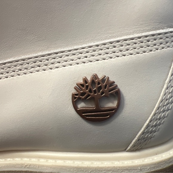 Timberland Women's White and Brown Boots - Picture 3 of 4